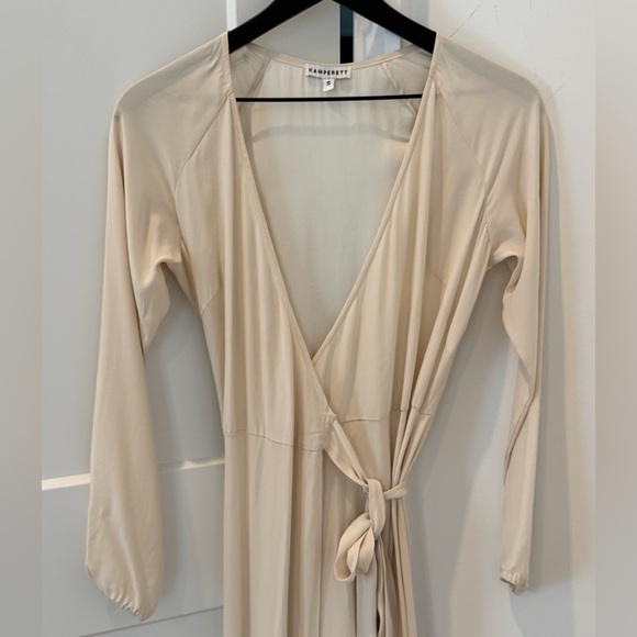 Kamperett Linden Silk Gown size Small GUC - Picture 5 of 13